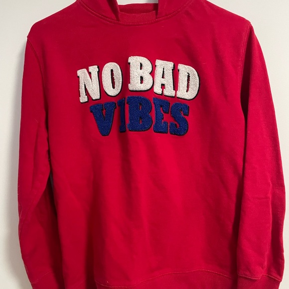 Red Kids /Boys Zara Hoodie with 'No Bad Vibes' Design - Picture 2 of 12
